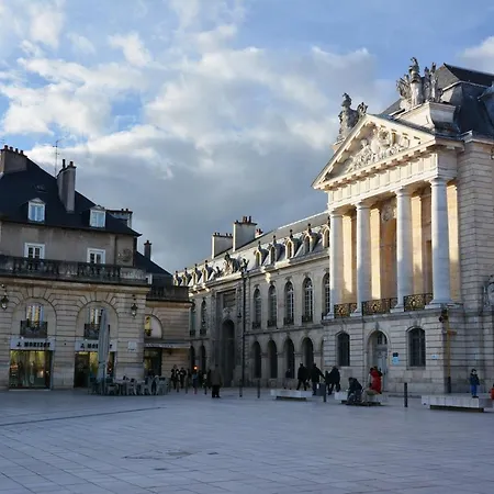 Le Transvaal I Hypercentre Dijon I Rent Immo Дижон